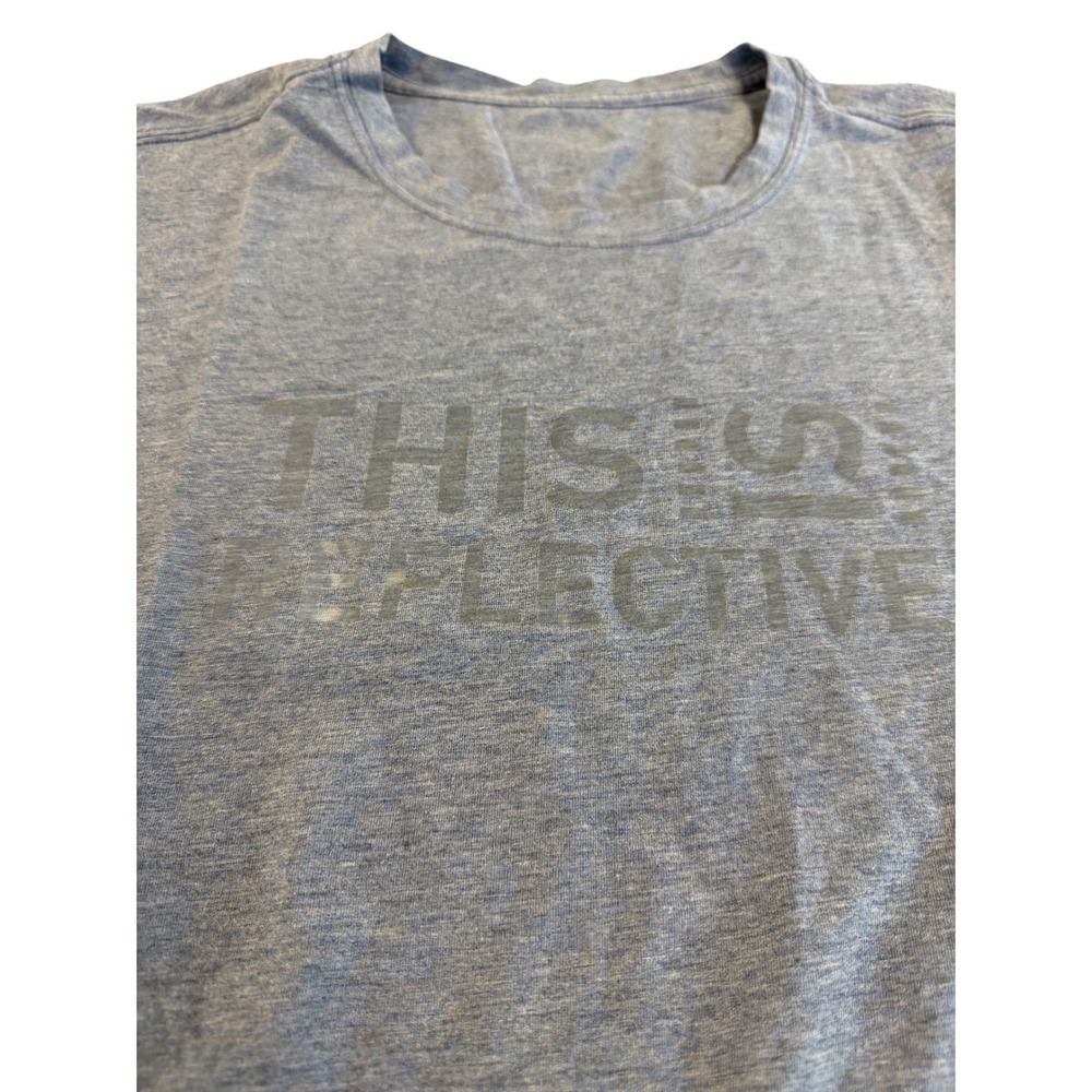 Lululemon Mens Reflective Graphic Short Sleeve T-Shirt Heathered Blue Size L
